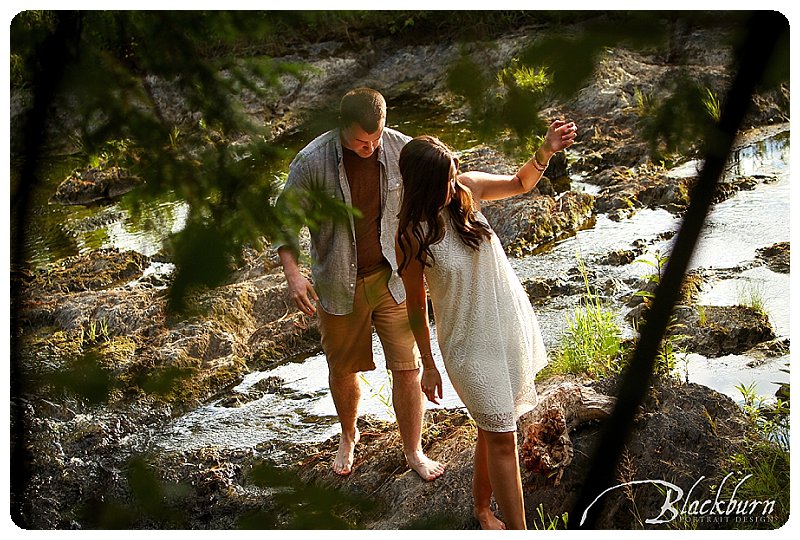 What Should I Wear? | Engagement Photo Wardrobe Tips