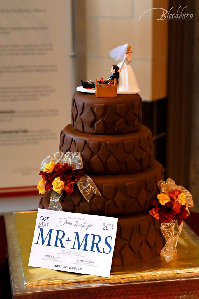 Classic Car Wedding Cake Image