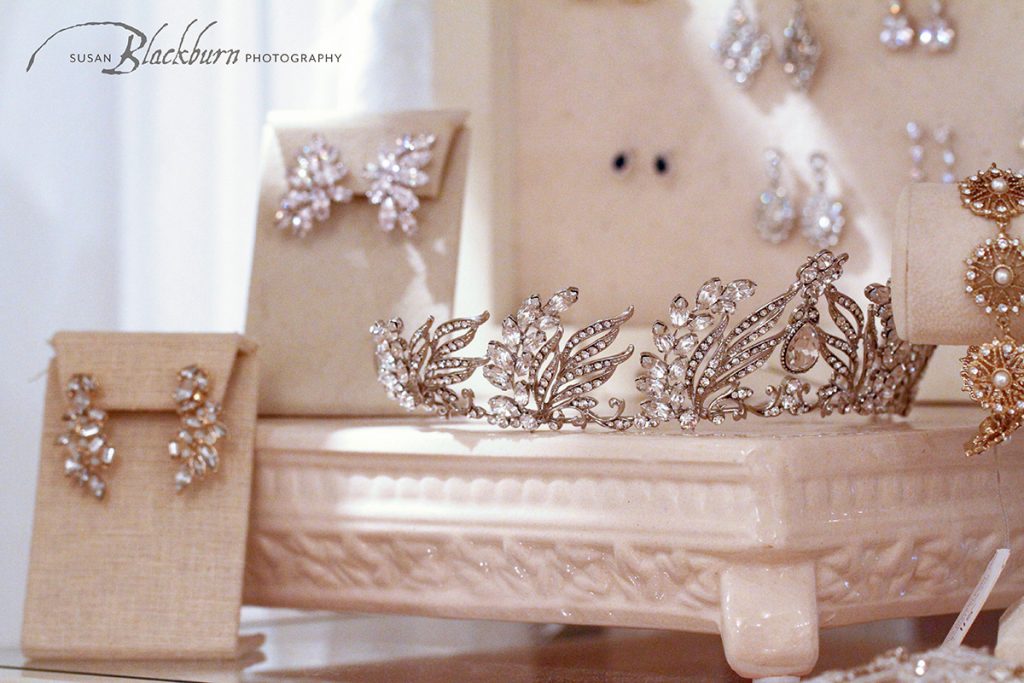 Bridal Tiara Lily Saratoga