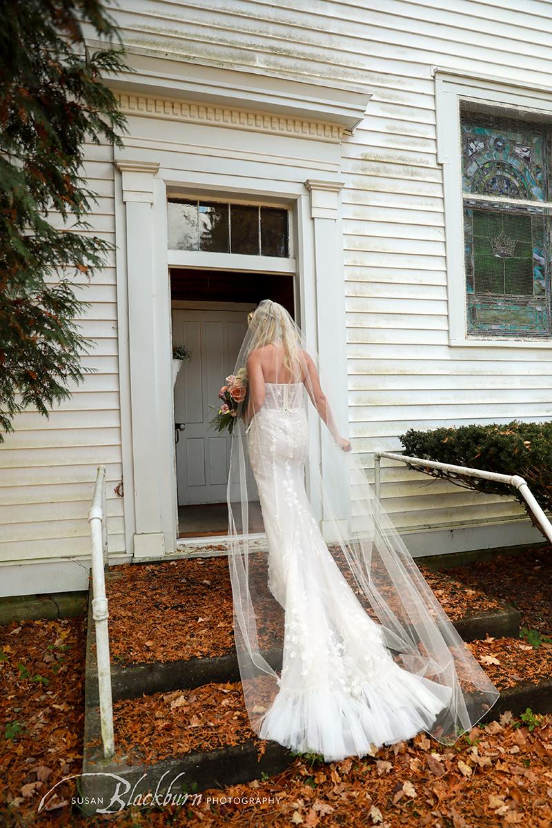 Is $4000 reasonable for a Wedding Photographer/