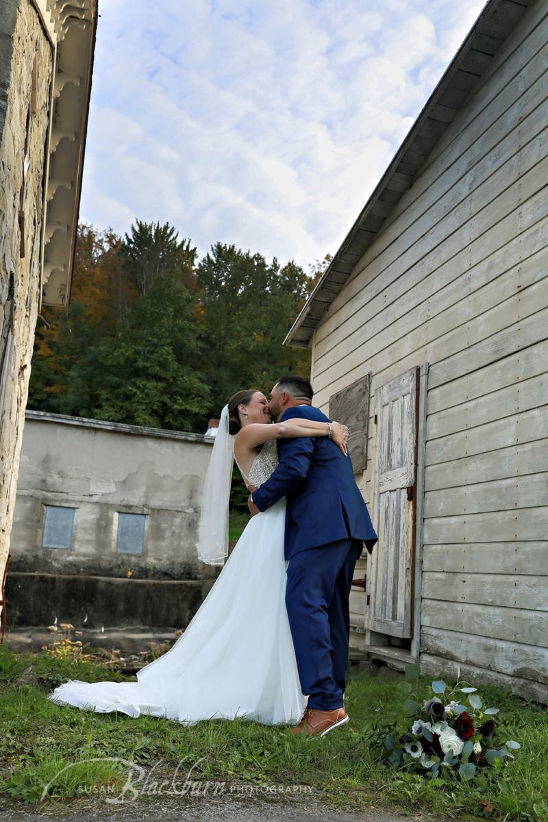 Saratoga Mansion Inn Destination Wedding Photos