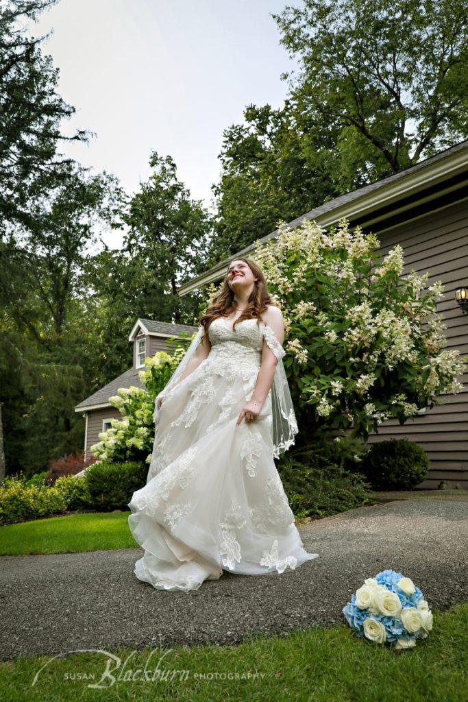 Rustic Barn Wedding Photos