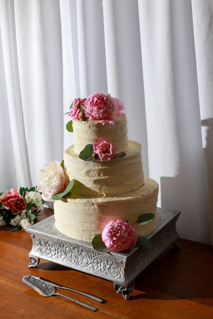 Saratoga Mansion Wedding Cake Photo.